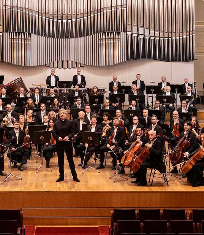 International Conductors and Orchestras